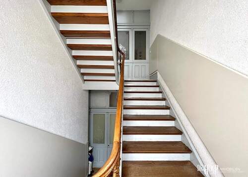 gepflegtes Treppenhaus - 