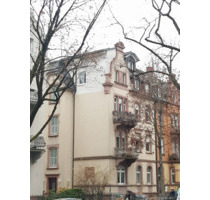 Sehr charmante 4-Zi-Whg +111qm+ in historischem MFH in Freiburg-Wiehre mit 2 Balkonen - noch 5 Jahre vermietet - Freiburg im Breisgau