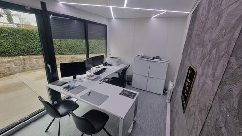 20260314_104424.jpg - OfficeCube .. Ausstellung Atelier in der LE Lounge