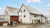 Außenansicht 1 - Altbau mit Perspektive: 7 Einheiten zur Revitalisierung