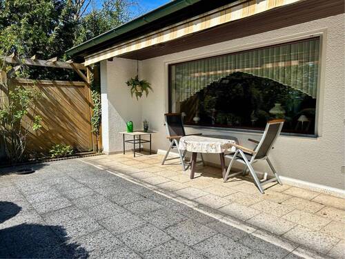 große Südterrasse mit Markise - 