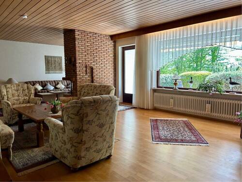 Wohbereich mit Terrassenzugang - Einfamilienhaus mit 177,00 m&sup2; in Höchstadt zum Kaufen