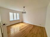 Zimmer - Bezugsfrei! Helle 4 Zimmerwohnung in bester Lage