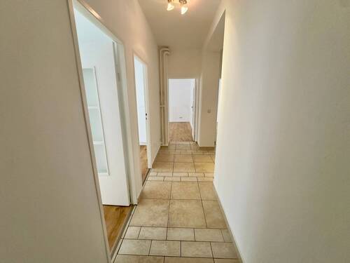 Flur - 4 Zimmer Etagenwohnung zum Kaufen in Berlin