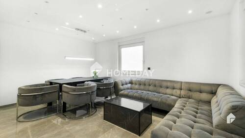 Wohnzimmer 1 - 4 Zimmer Etagenwohnung in Ludwigsburg