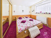 Schlafzimmer 1/3 - 