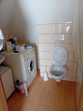 Bad (vor Renovierung) - 2,5 Zi Wohnung mit 68 qm, 4. OG (Dachgeschoss), Stromerstr 1a