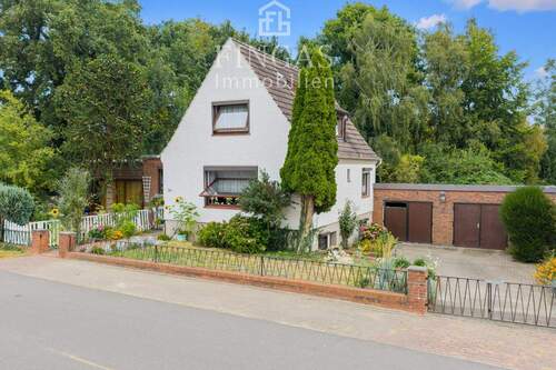 Frontansicht - 4 Zimmer Mehrfamilienhaus, Wohnhaus zum Kaufen in Ritterhude