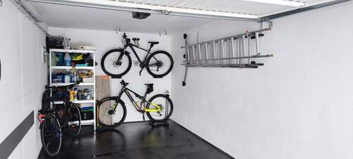 GARAGE - 