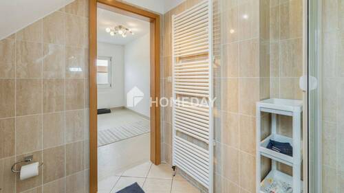 1. OG Badezimmer 2 - 