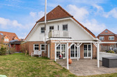 Außenansicht 3 ViSta - 8 Zimmer Einfamilienhaus in Elmenhorst-Lichtenhagen