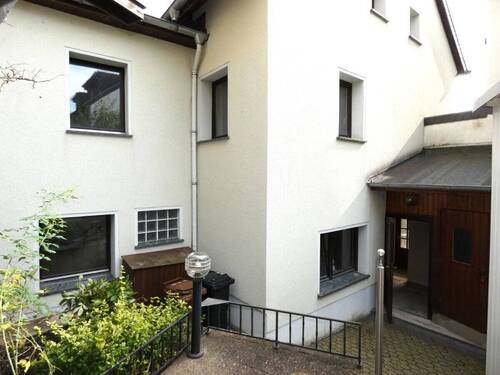 Haus Rückseite - Charmantes Einfamilienhaus in Schleiden - Wohnen, wo andere Urlaub machen