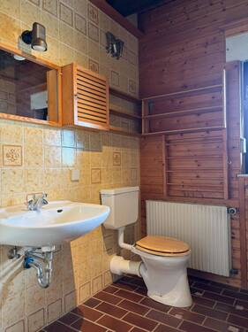 Badezimmer im Dachgeschoss - 