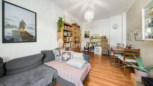 Wohnzimmer 2 - 3 Zimmer Etagenwohnung in Dresden