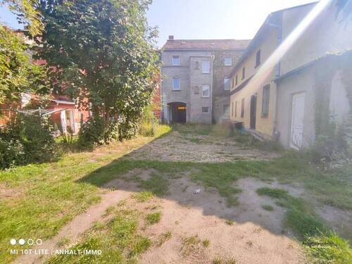 Hinterhof - 