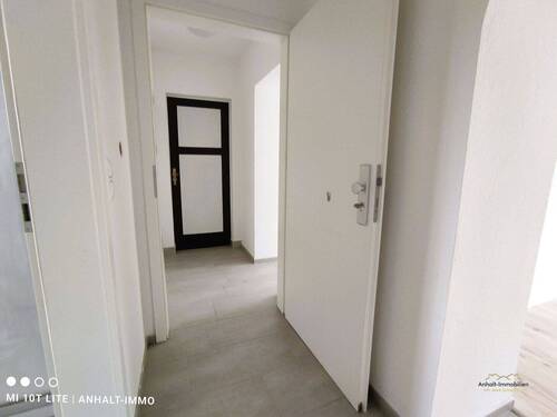 Flur (2) - 