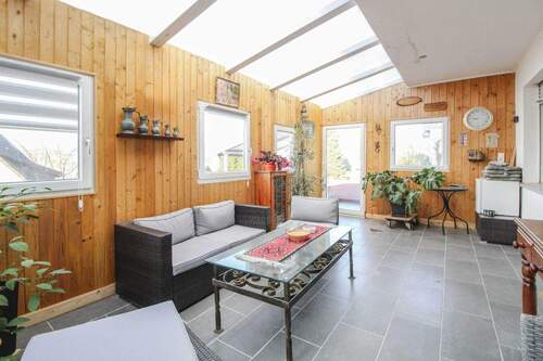 Überdachte_Terasse - 6 Zimmer Einfamilienhaus in Gedern