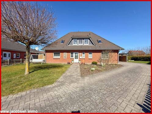 Südansicht mit Aufffahrt - Einfamilienhaus mit 219,00 m&sup2; in Jübek zum Kaufen