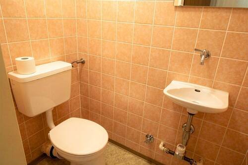 WC - 