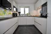 Küche - hochwertig und modern - !!! RESERVIERT !!! Panoramalage in Haltingen - schöne 4-Zimmerwohnung