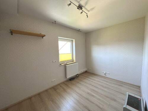 Gäste-/Arbeitszimmer - 