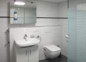 Badezimmer mit Dusche - 