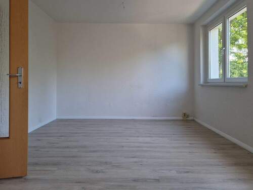 Wohnzimmer - 1 Zimmer Etagenwohnung zur Miete in Halle (Saale)