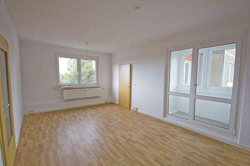 Wohnzimmer - 3 Zimmer Etagenwohnung in Halle (Saale)