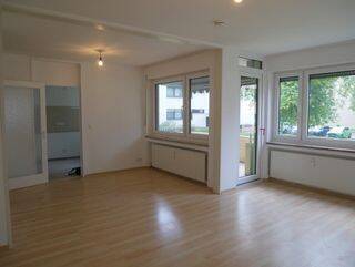 Wohnzimmer andere Seite - 3 Zimmer Etagenwohnung zur Miete in Koblenz