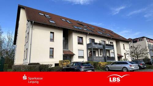 Hausansicht Stellplatz - Investition in sonniges Wohneigentum!