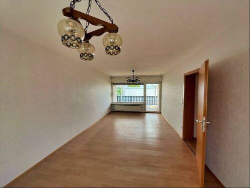 Wohn - / Esszimmer - 