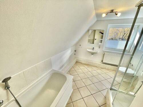 Vollbad Dachgeschoss - 