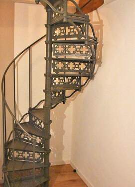 Wendeltreppe ins UG - 