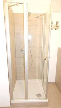 Modernes Duschbad - 