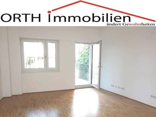 Wohnküche mit Balkon - Frisch Renoviert -2 Zimmer Wohnung mit Balkon u. Fußbodenheizung im Living Circle.
