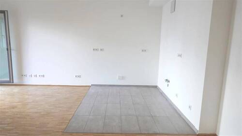 Wohnküche mit Balkon - 