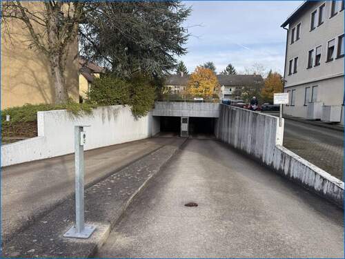 Tiefgarage Einfahrt - 