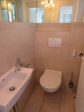 Gäste WC - 5 Zimmer Reihenendhaus in Erding