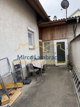 Hof / Eingang - 3 Zimmer Einfamilienhaus in Ihringen