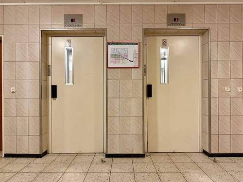 Aufzüge im Haus - Etagenwohnung mit 95,90 m&sup2; in Kronshagen zur Miete