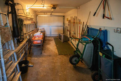 Garage - 