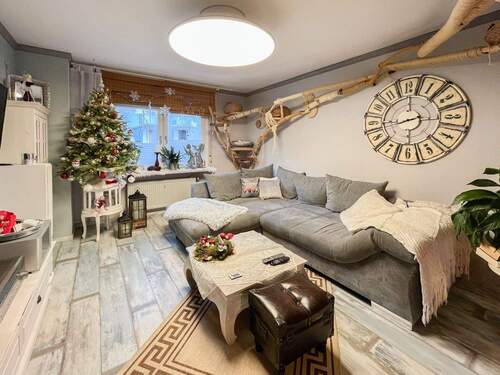 Wohnzimmer - 6 Zimmer Einfamilienhaus zum Kaufen in Siegen / Eiserfeld