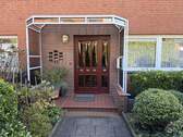Überdachter Eingang - 3 Zimmer Reihenendhaus zum Kaufen in Hamburg