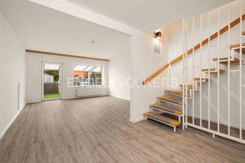 Wohnzimmer - 4 Zimmer Reihenmittelhaus zum Kaufen in Henstedt-Ulzburg