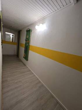 Flur im Kellerbereich - 