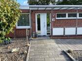 Eingangsbereich außen - 4 Zimmer Bungalow zum Kaufen in Norderstedt