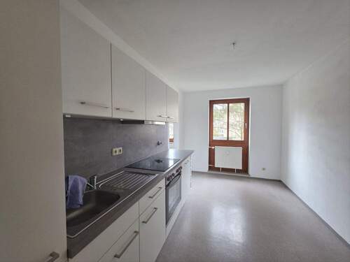 Küche mit Einbauküche - Etagenwohnung mit 74,60 m&sup2; in München zur Miete