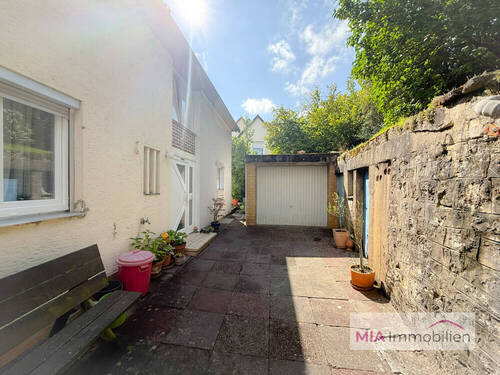 Einfahrt - 4 Zimmer Etagenwohnung in Künzelsau