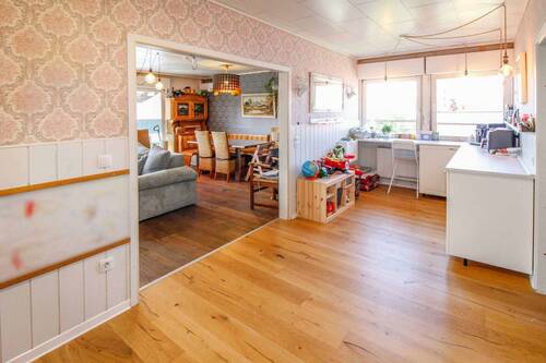 Blick ins Wohnzimmer - 