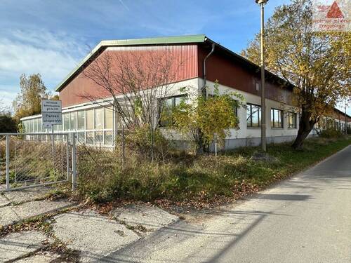 Straßenansicht - Mehrfamilienhaus, Wohnhaus zum Kaufen in Niesky